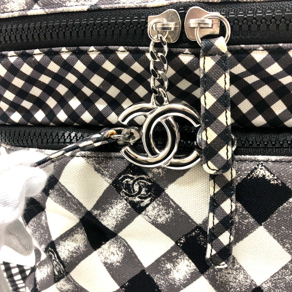 CHANEL チェック ココマーク クーラーバッグ 保冷バッグ カバン ショルダーバッグ キャンバス レディース ホワイト - brandshop-reference