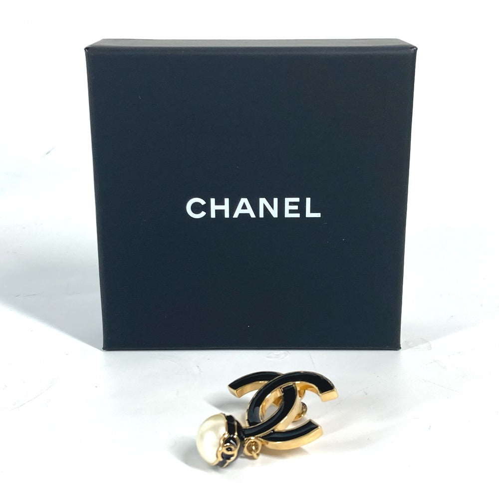 CHANEL B24S CC ココマーク フェイクパール アクセサリー ブローチ メタル レディース ゴールド - brandshop-reference