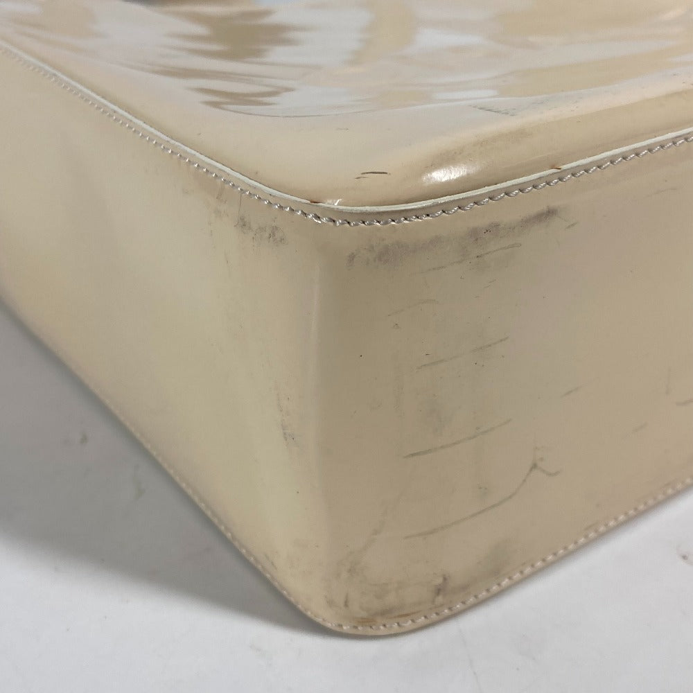 CHANEL ロゴ カバン 肩掛け トートバッグ ショルダーバッグ パテントレザー レディース - brandshop-reference