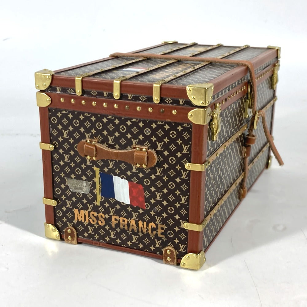 LOUIS VUITTON  M99408  モノグラム ノベルティ ミス フランス トランク オブジェ ペーパーウェイト 文鎮 オブジェ レザー ユニセックス ブラウン - brandshop-reference