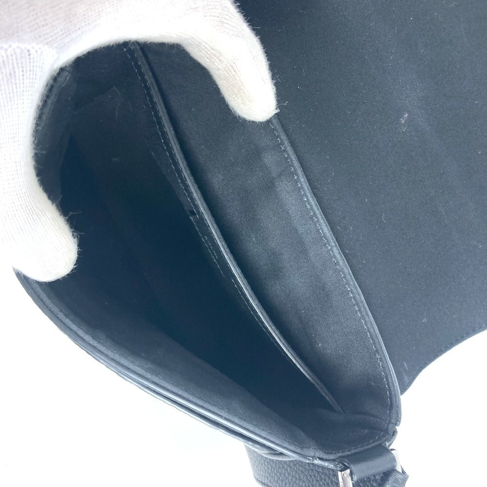 Dior 1ESPO329LLG 24AW フラップ付き 総ロゴ エンボス カバン 斜め掛け ショルダーバッグ レザー ユニセックス ブラック - brandshop-reference