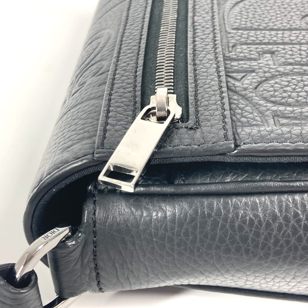 Dior 1ESPO329LLG 24AW フラップ付き 総ロゴ エンボス カバン 斜め掛け ショルダーバッグ レザー ユニセックス ブラック - brandshop-reference