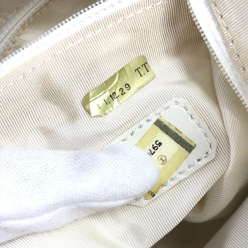 CHANEL CC ココマーク 総ロゴ トートバッグ カバン 肩掛け 縦型トート ショルダーバッグ レザー レディース ホワイト - brandshop-reference