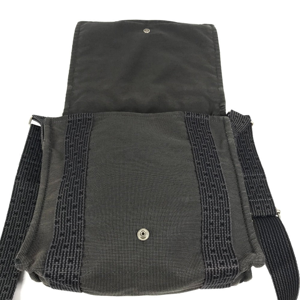 HERMES エールライン バサスPM バサス PM カバン 斜め掛け メッセンジャーバッグ ショルダーバッグ ポリアミド ユニセックス グレー