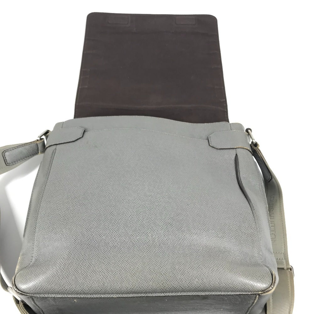 LOUIS VUITTON M32700 タイガ ロマンPM ロマン PM カバン メッセンジャーバッグ フラップ ショルダーバッグ タイガレザー ユニセックス グラシエ グレー