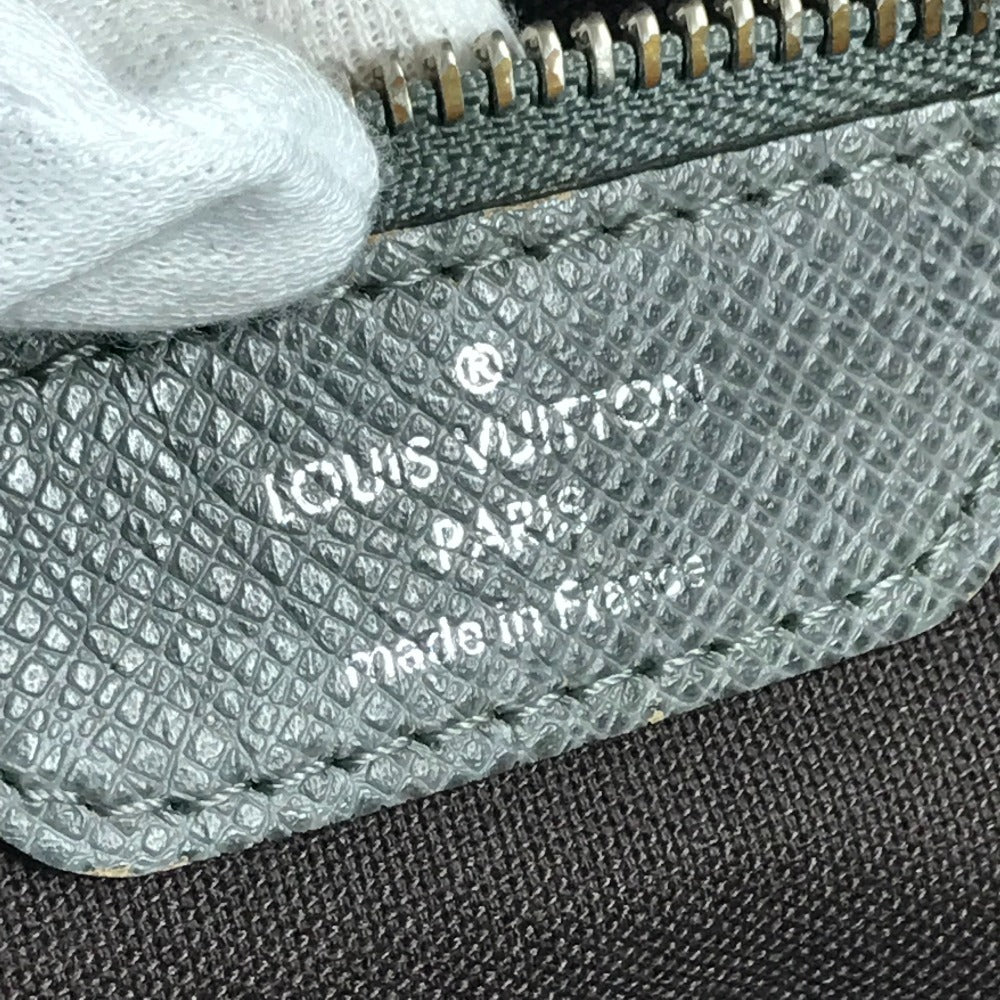 LOUIS VUITTON M32700 タイガ ロマンPM ロマン PM カバン メッセンジャーバッグ フラップ ショルダーバッグ タイガレザー ユニセックス グラシエ グレー