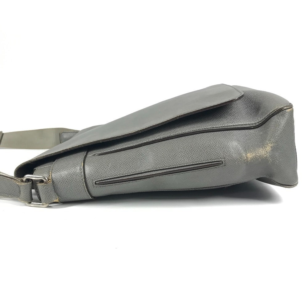 LOUIS VUITTON M32700 タイガ ロマンPM ロマン PM カバン メッセンジャーバッグ フラップ ショルダーバッグ タイガレザー ユニセックス グラシエ グレー