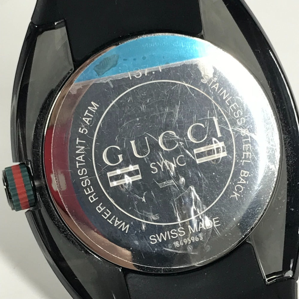 GUCCI YA137107A スケルトン シンク SYNC ロゴ シェリーライン GG メンズウォッチ ウォッチ 腕時計 ラバー ユニセックス ブラック