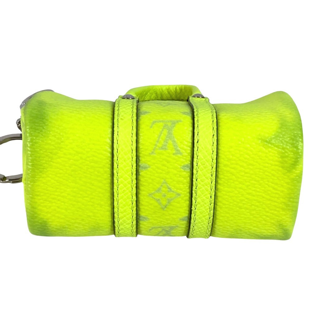 LOUIS VUITTON M01048 Taiga Rama Porte-Clés Mini Keepall Bag Charm, Bag-Shaped Boston Bag Keychain, Taiga Leather, Unisex, Yellow