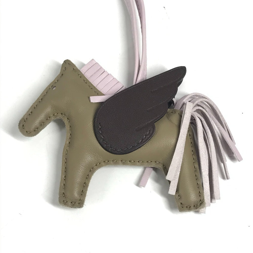 HERMES 馬 キーホルダー シュバル ロデオ ペガサス PM ロデオペガサスPM バッグチャーム チャーム アニョーミロ ユニセックス ベージュマルファ/モカ/モーヴペール ベージュ