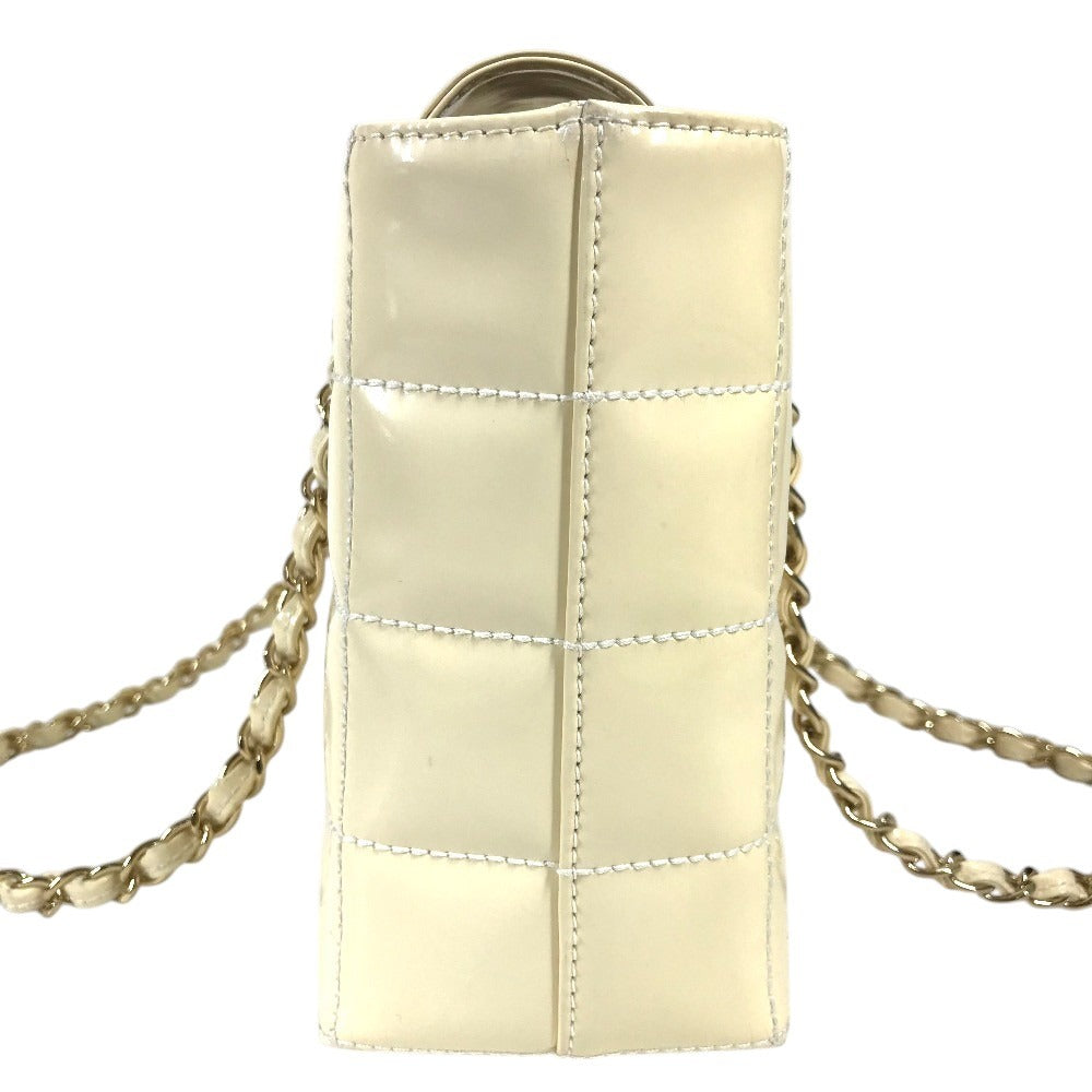 CHANEL CC ココマーク ロゴ チョコバー カバン Wチェーンバッグ チェーンバッグ 肩掛け ショルダーバッグ エナメル ユニセックス ホワイト