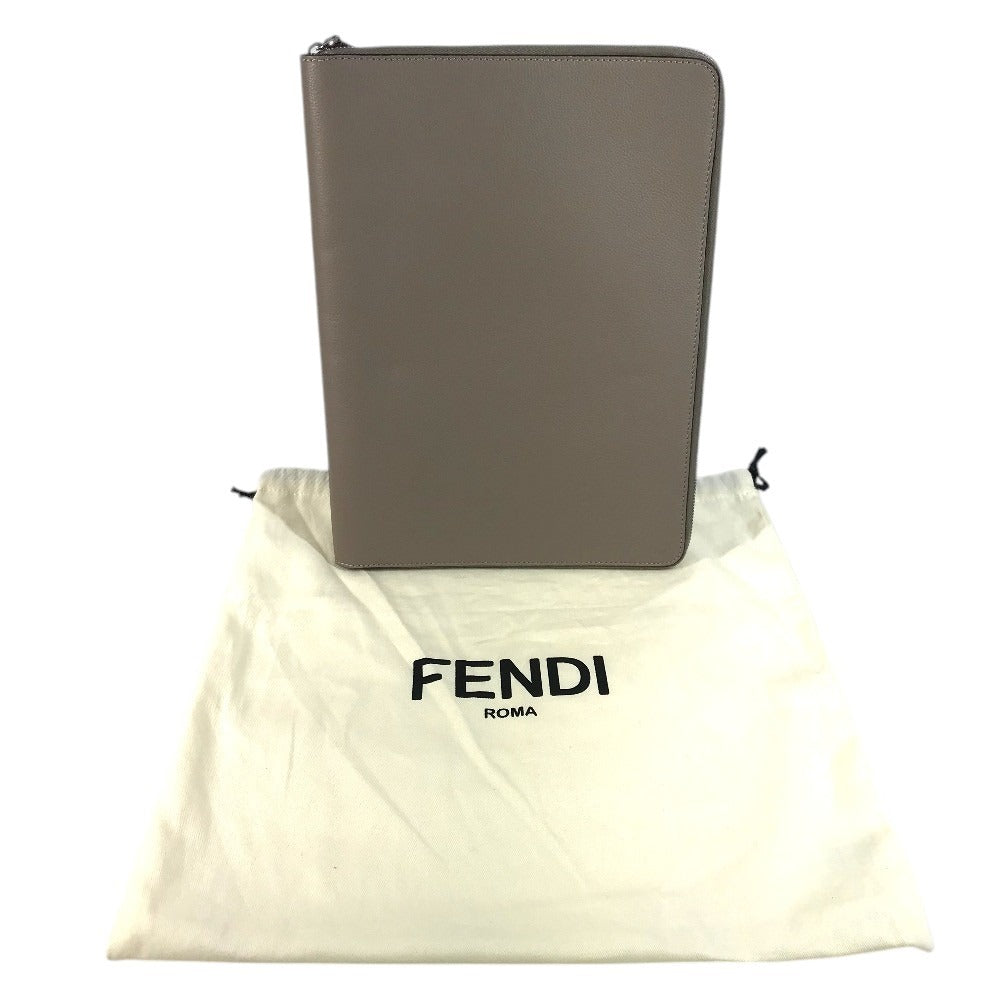 FENDI 7N0167 ロゴ PCケース パソコンケース セカンドバッグ カバン ポーチ クラッチバッグ レザー ユニセックス グレージュ系