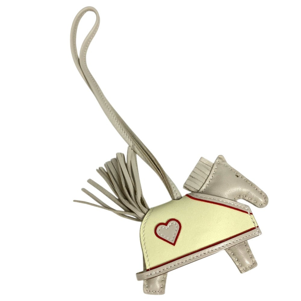 HERMES Horse Cheval Rodeo Robeo Cool PM Heart Bag Charm Keyring Charm Agneau Milo Unisex Craie/Jaune Milton/Rouge de Coeur White
