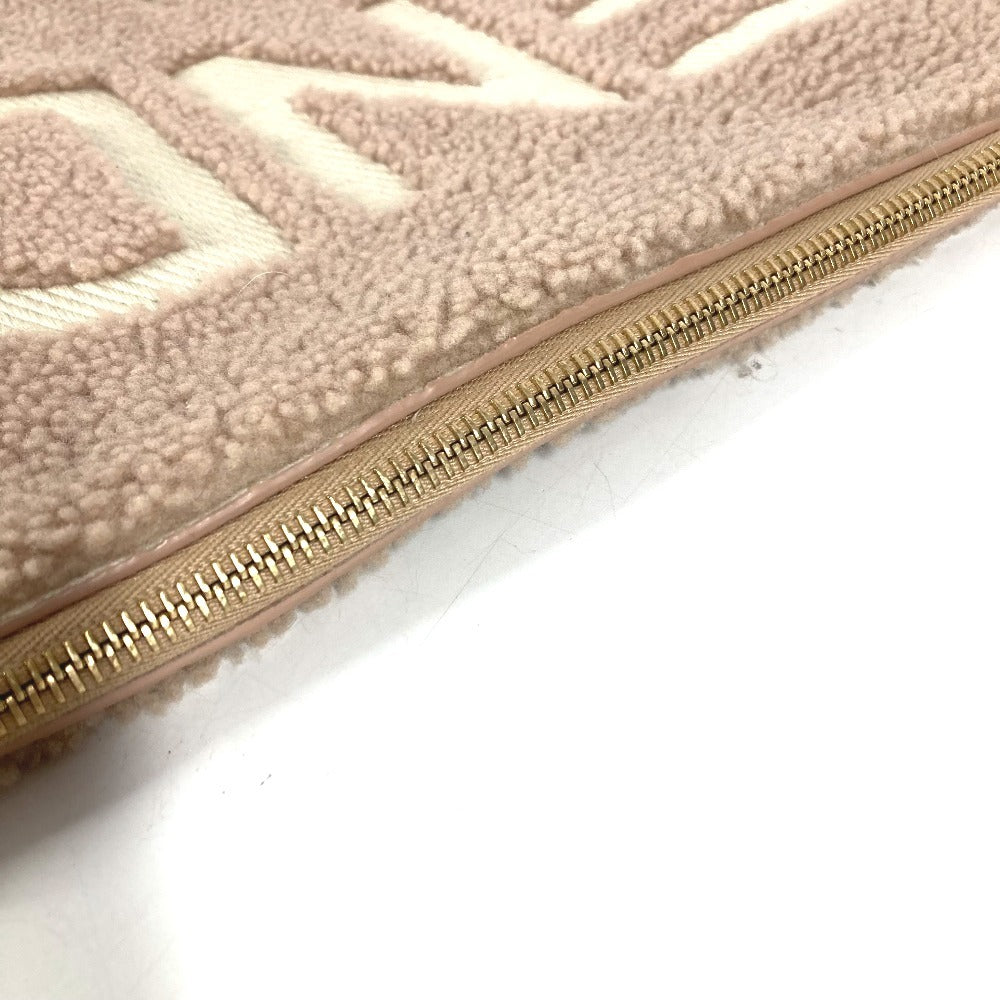 FENDI 8N0178 ロゴ ムートン ファー カバン セカンドバッグ ポーチ クラッチバッグ ファー ユニセックス ピンクベージュ系