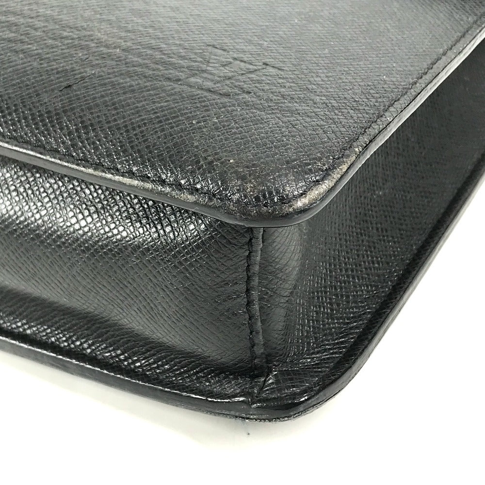 LOUIS VUITTON M31052 Taiga Robusto 1 Robusto 1 Bag Hand Bag Document Bag Business bag Taiga Leather Ardoise Black Used