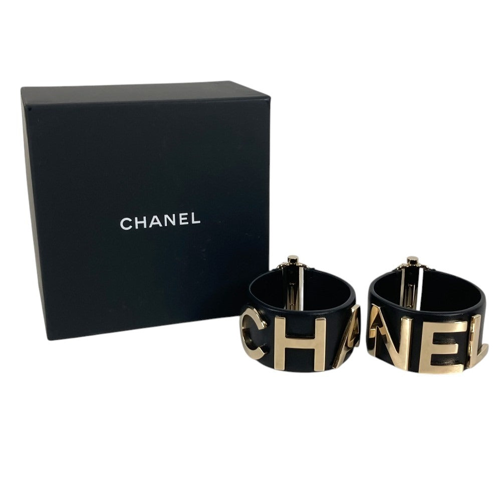 CHANEL B19S CC Logo CC Mark 2-Pack (2-pack) Bangle Accessories Thick Bangle Bracelet Leather Black/Gold Used