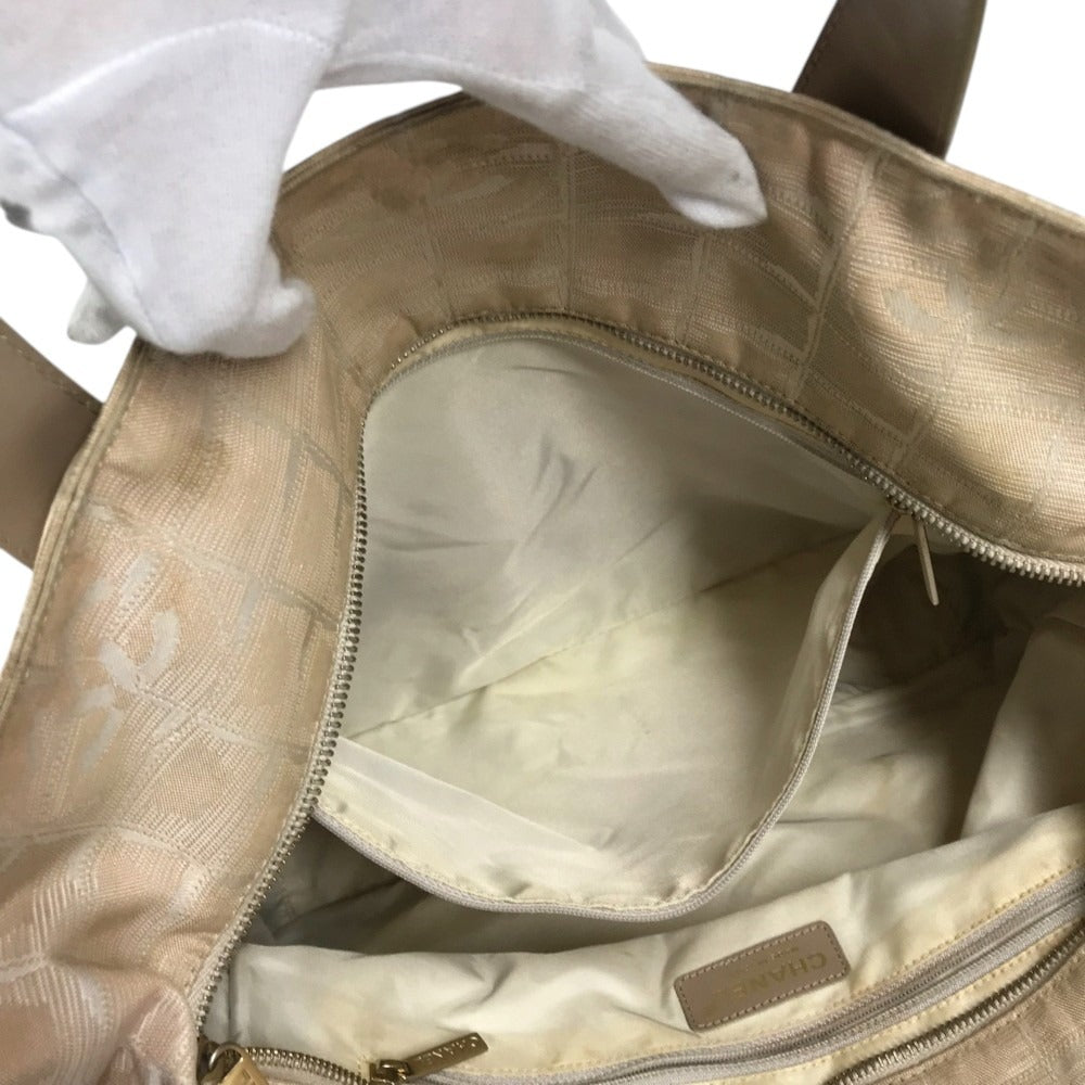 CHANEL A15825 New travel line GM New Travel Line GM Shoulder Bag Tote Bag Nylon Canvas / Leather Beige Used