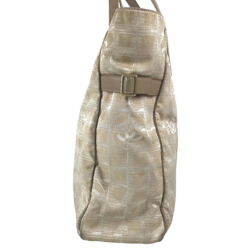 CHANEL A15825 New travel line GM New Travel Line GM Shoulder Bag Tote Bag Nylon Canvas / Leather Beige Used