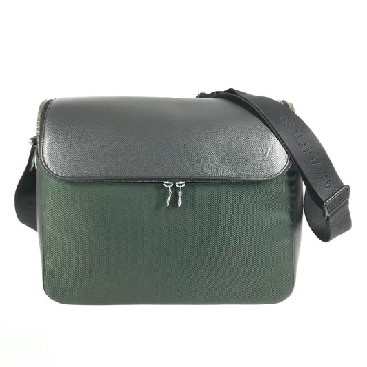 LOUIS VUITTON M30862 Taiga Thai meal Bags Crossbody Messenger Bags Shoulder Bag Taiga Leather / Nylon canvas Black/khaki Used