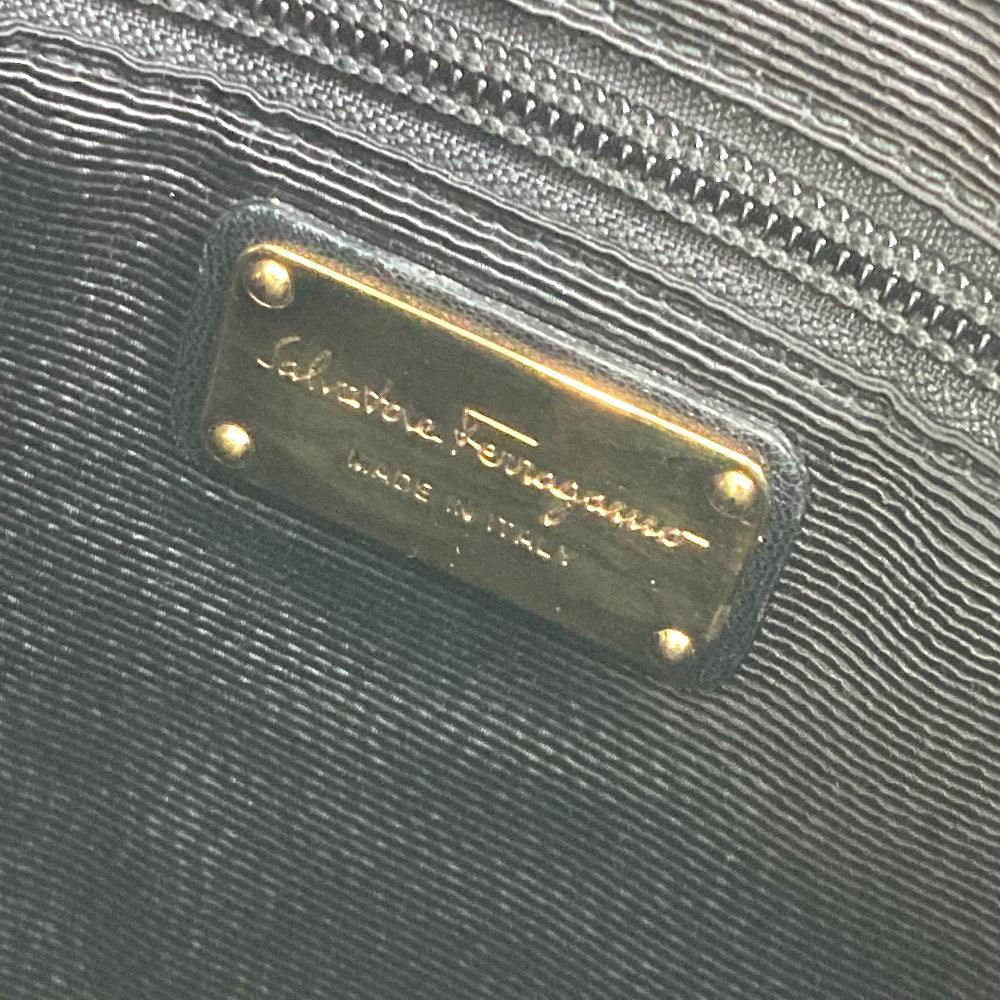Salvatore Ferragamo EE-21-E196 ヴァラ パテント/斜め掛け カバン フラットバッグ ショルダーバッグ エナメル/レザー レディース ブラック