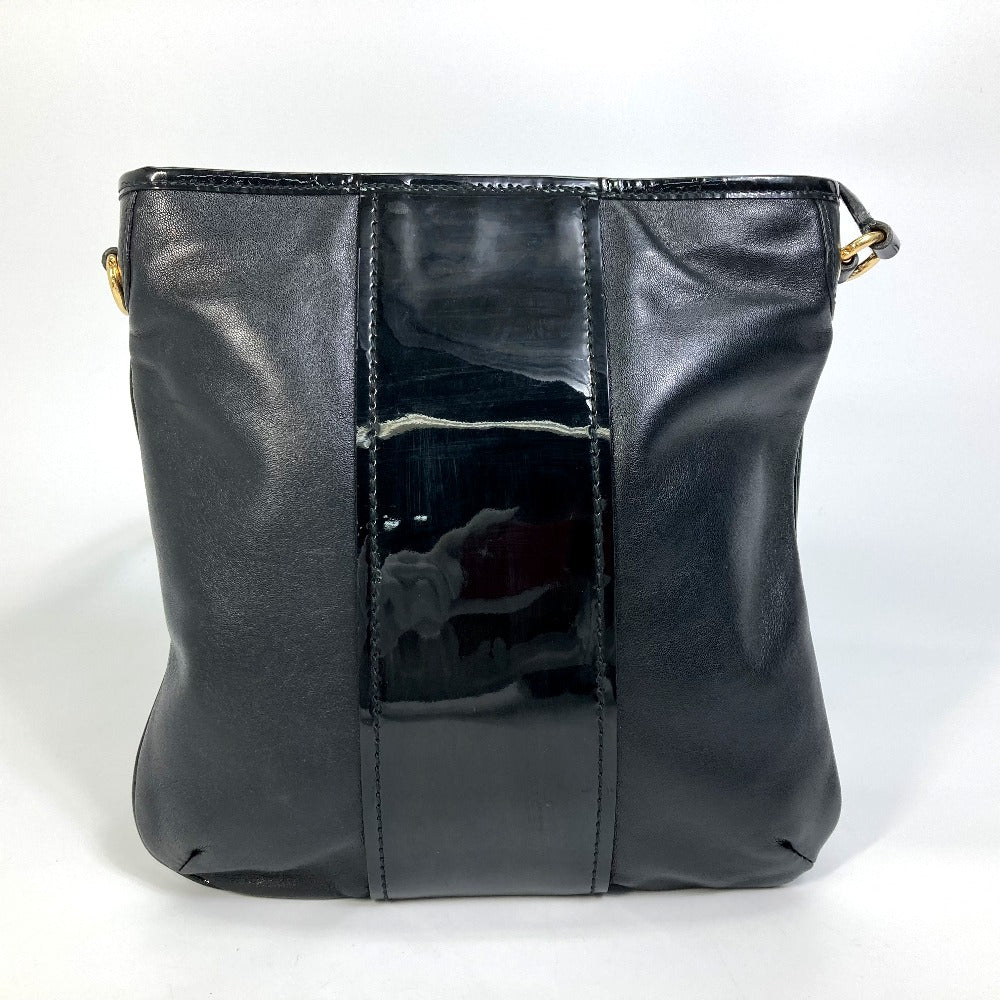 Salvatore Ferragamo EE-21-E196 ヴァラ パテント/斜め掛け カバン フラットバッグ ショルダーバッグ エナメル/レザー レディース ブラック