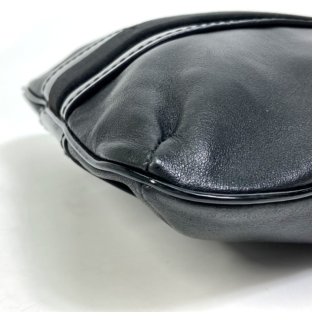Salvatore Ferragamo EE-21-E196 ヴァラ パテント/斜め掛け カバン フラットバッグ ショルダーバッグ エナメル/レザー レディース ブラック