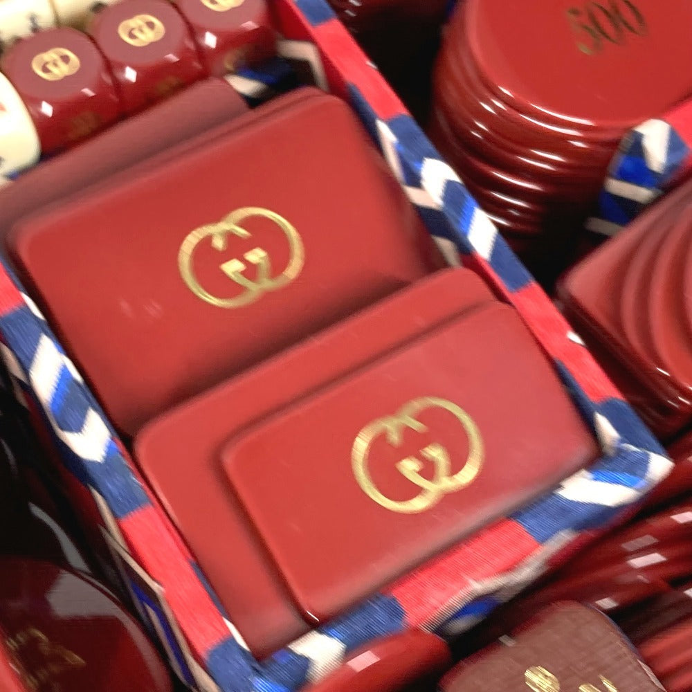 GUCCI 662474 カードゲーム トランプ チップ ジオメトリックG ブリーフケース ポーカー セット サイコロ ダイス インテリア ゲーム おもちゃ 雑貨 プラスチック ユニセックス レッド - brandshop-reference