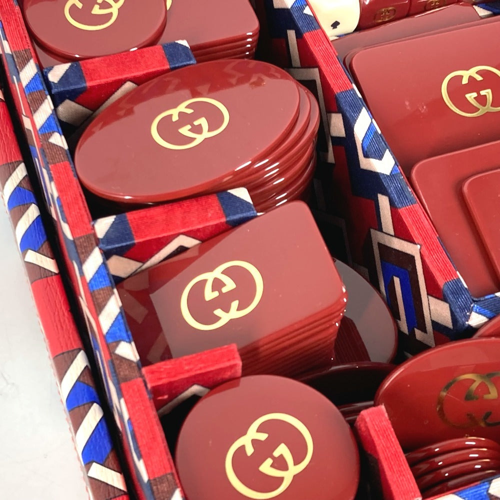 GUCCI 662474 カードゲーム トランプ チップ ジオメトリックG ブリーフケース ポーカー セット サイコロ ダイス インテリア ゲーム おもちゃ 雑貨 プラスチック ユニセックス レッド - brandshop-reference