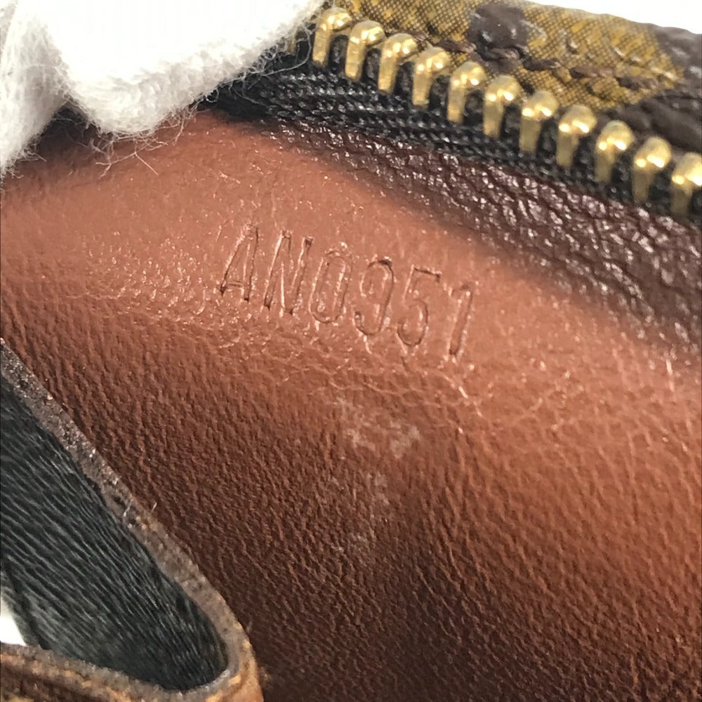 LOUIS VUITTON M47542 モノグラム ポッシュトワレ26 ポッシュトワレ 26 メイクポーチ 化粧ポーチ セカンドバッグ カバン ポーチ モノグラムキャンバス レディース ブラウン