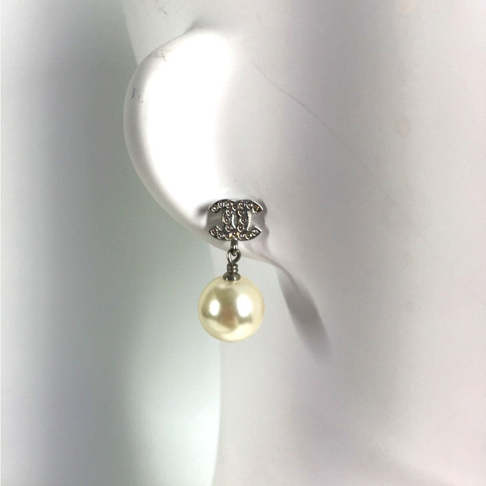 CHANEL 22V CC CC Mark Logo Faux Pearl Jewelry, accessories, rhinestones, faux pearls, earrings, metal. Pierce Metal Silver Used