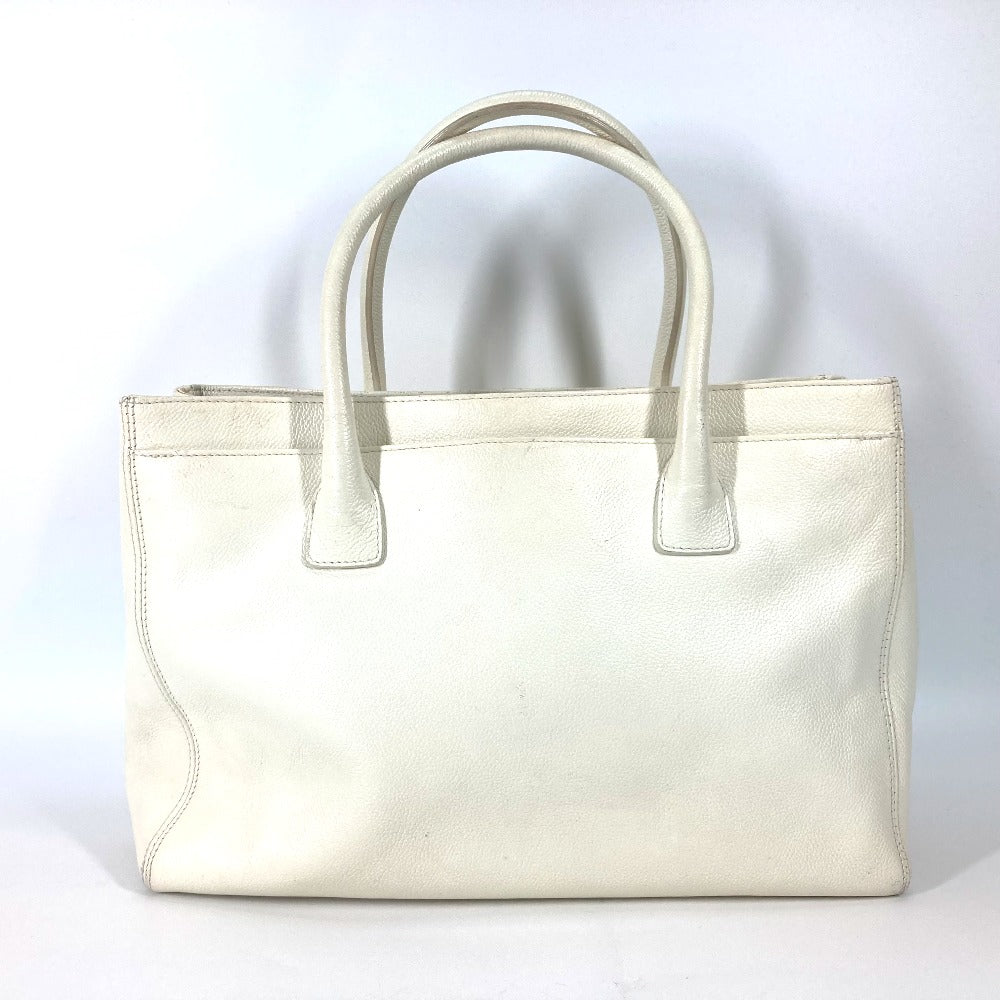 CHANEL エグゼグティブトート 肩掛け バッグ sショルダーバッグ トートバッグ キャビアスキン レディース ホワイト系 - brandshop-reference