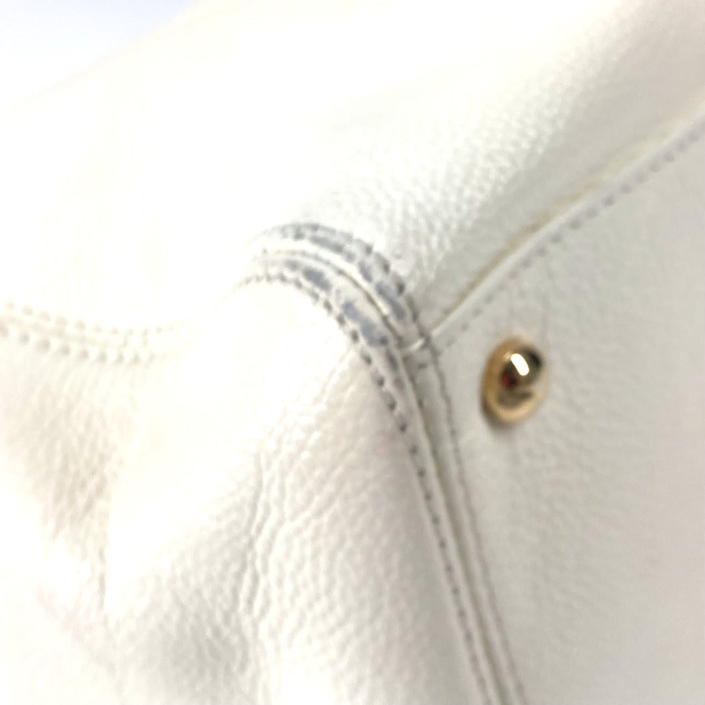 CHANEL エグゼグティブトート 肩掛け バッグ sショルダーバッグ トートバッグ キャビアスキン レディース ホワイト系 - brandshop-reference