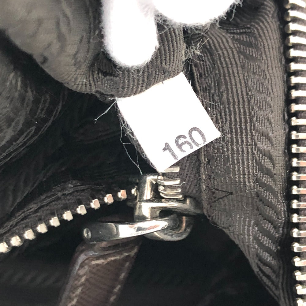 PRADA トライアングルロゴ 斜め掛け 肩掛け ショルダーバッグ ナイロン メンズ カーキ