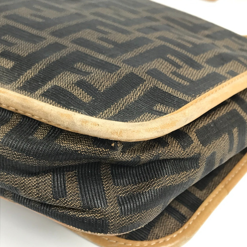 Fendi Vintage Zucca Logo Bag Flap Crossbody Bahu Beg PVC/Kulit Unisex Brown