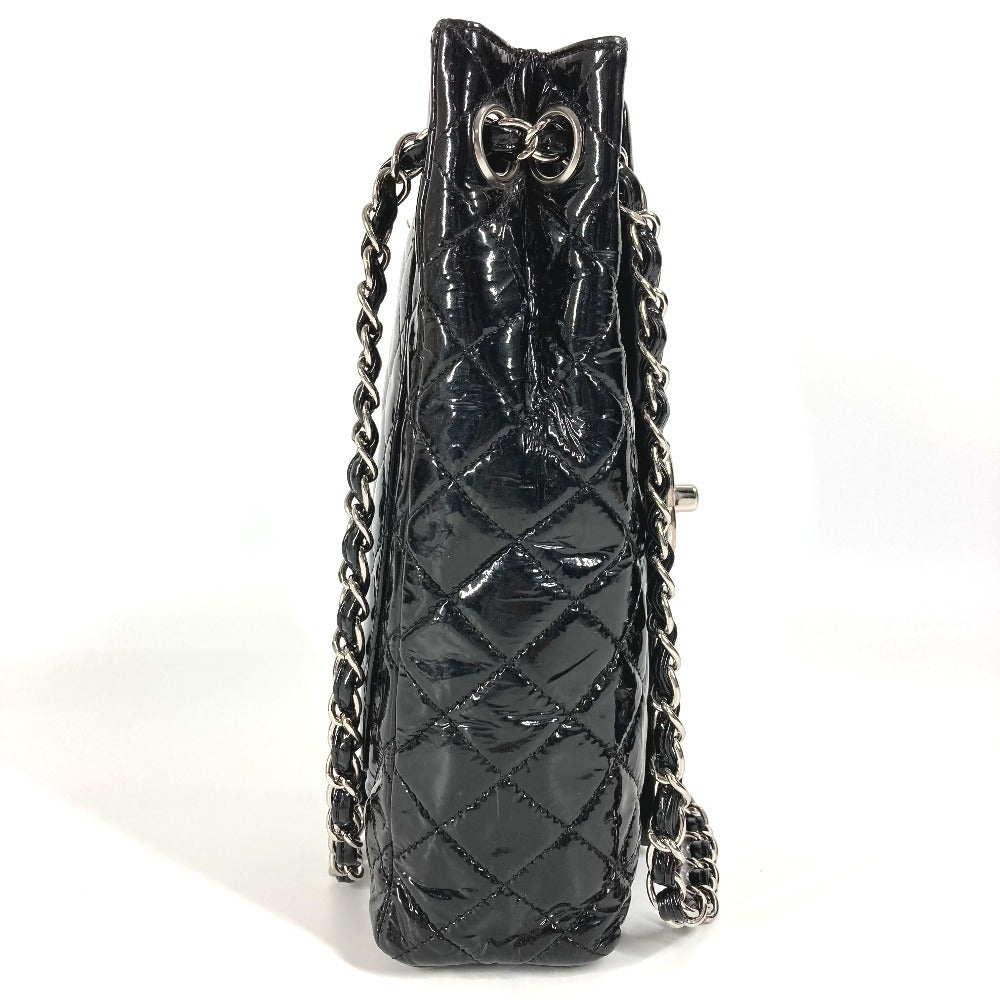 Chanel CC COCO Mark Logo menegak terbalik ke bawah Matelasse W Chain Beg bahu bahu Beg Enamel Hitam Wanita