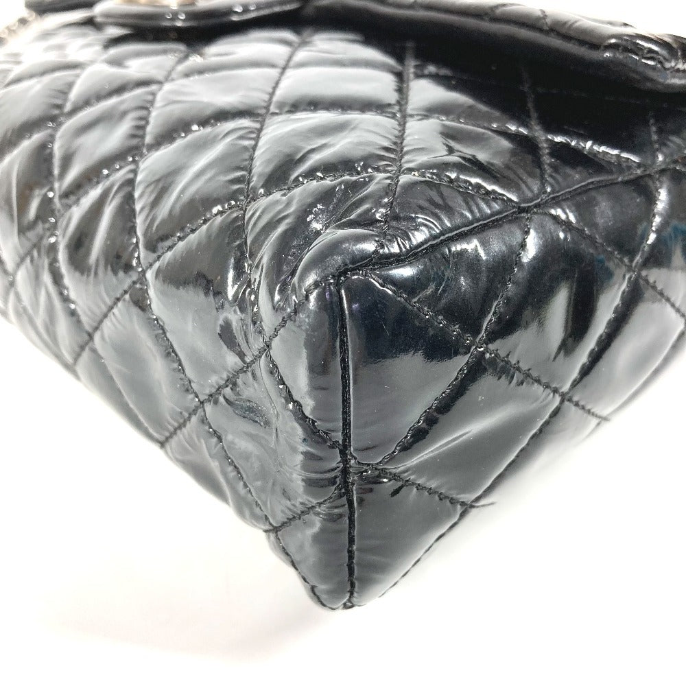 Chanel CC COCO Mark Logo menegak terbalik ke bawah Matelasse W Chain Beg bahu bahu Beg Enamel Hitam Wanita