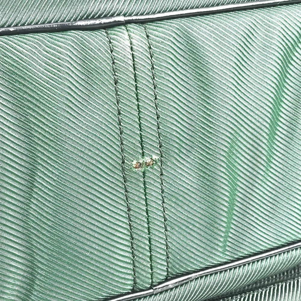 LOUIS VUITTON M30704 Taiga Portable Cinq Center Bag Boston Bag Estuche para ropa Bolso 2WAY Bolso de hombro Bolso Cuero/Nylon Unisex Epicea Caqui