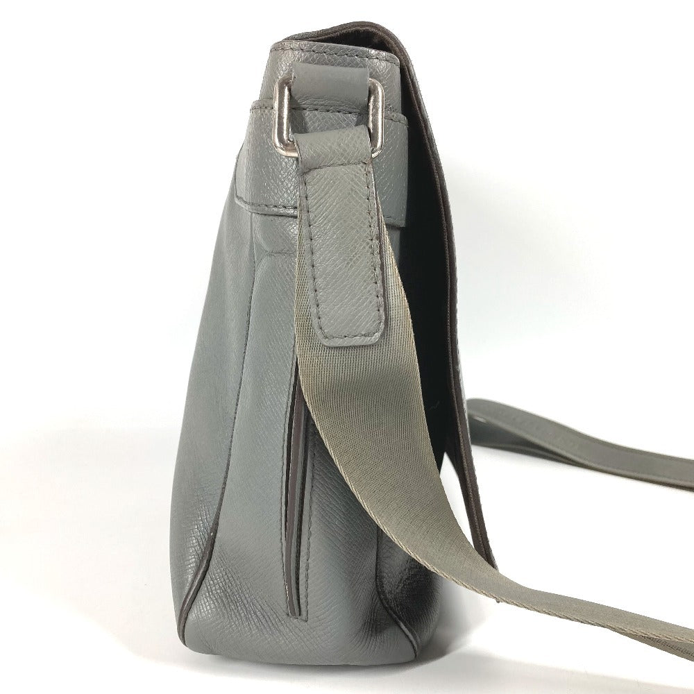 LOUIS VUITTON M32623 Taiga Roman MM Roman MM Bag Crossbody Flap Messenger Bag Shoulder Bag Taiga Leather Unisex Glacier Gray