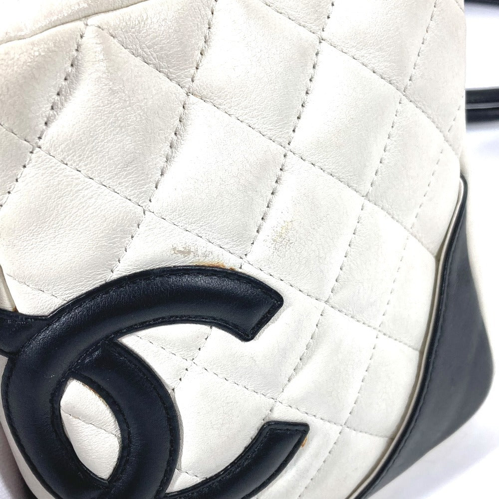CHANEL A25177 カンボンライン CC ココマーク ミニ スモール 斜め掛け カバン ポシェット ショルダーバッグ レザー レディース ホワイト