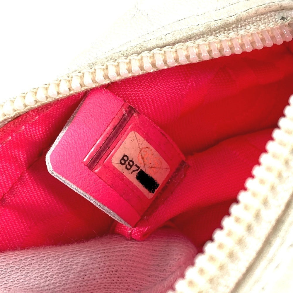 CHANEL A25177 カンボンライン CC ココマーク ミニ スモール 斜め掛け カバン ポシェット ショルダーバッグ レザー レディース ホワイト