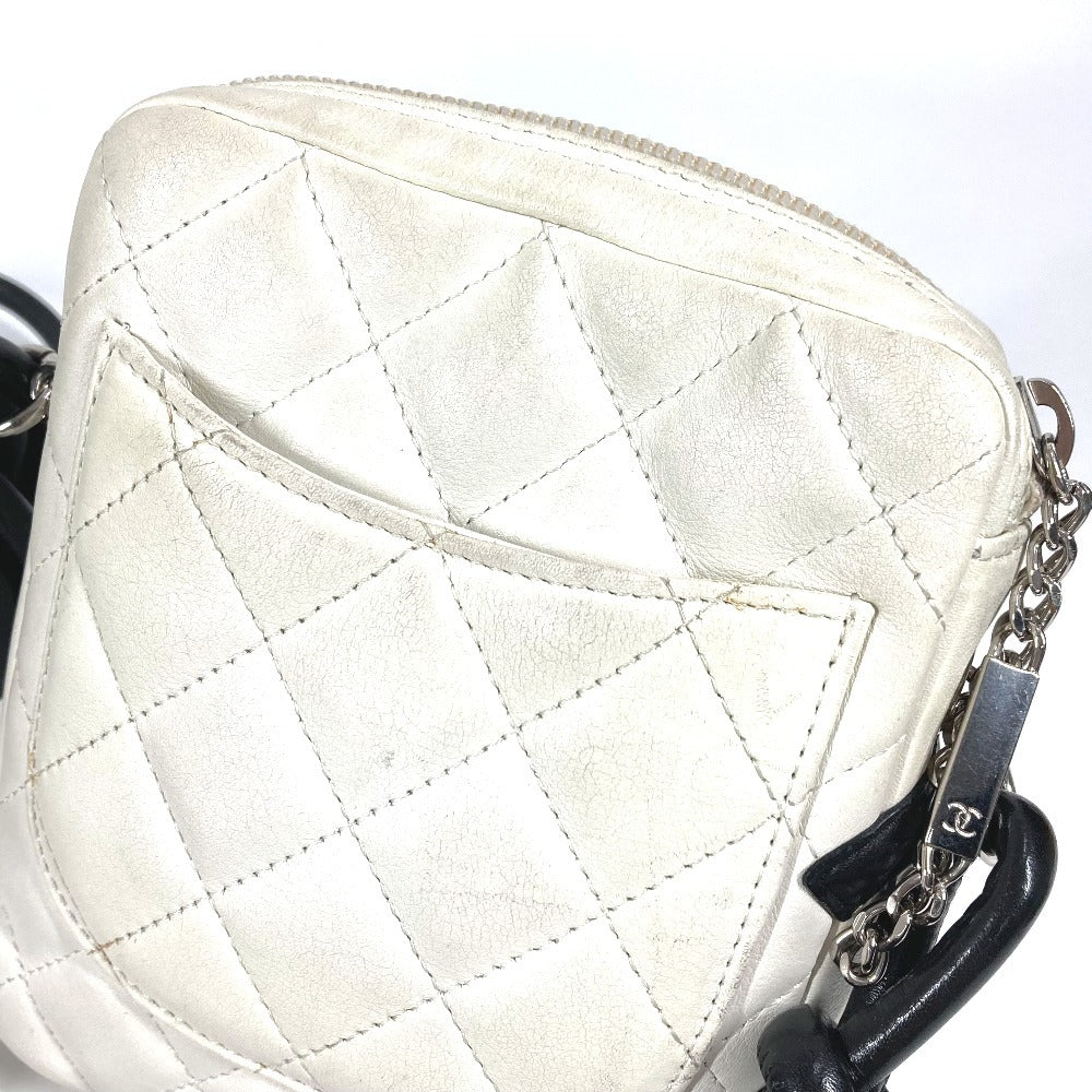 CHANEL A25177 カンボンライン CC ココマーク ミニ スモール 斜め掛け カバン ポシェット ショルダーバッグ レザー レディース ホワイト
