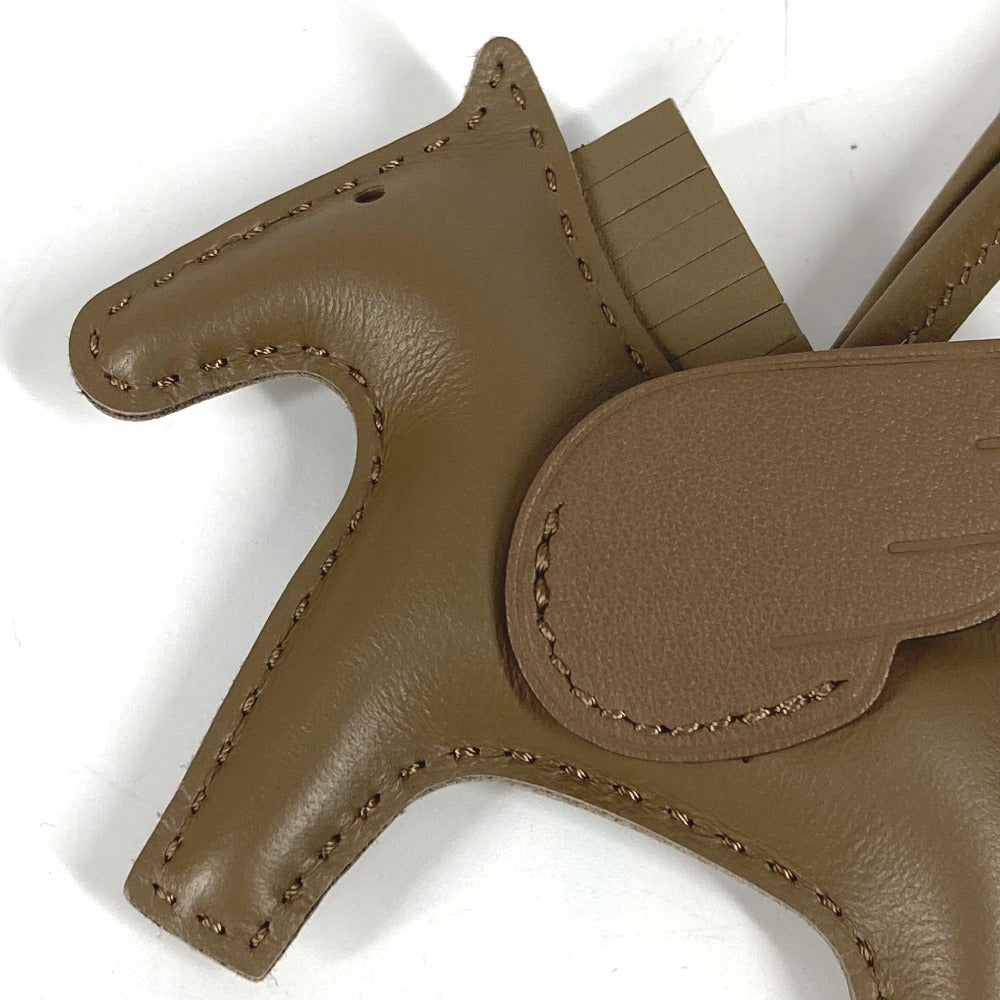 HERMES 馬 キーホルダー シュバル ロデオ ペガサス PM ロデオペガサスPM バッグチャーム ソーエトゥープ オールエトゥープ チャーム アニョーミロ ユニセックス エトゥープ グレー
