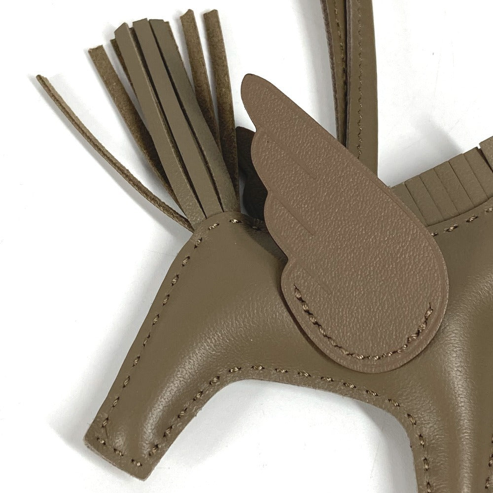 HERMES 馬 キーホルダー シュバル ロデオ ペガサス PM ロデオペガサスPM バッグチャーム ソーエトゥープ オールエトゥープ チャーム アニョーミロ ユニセックス エトゥープ グレー