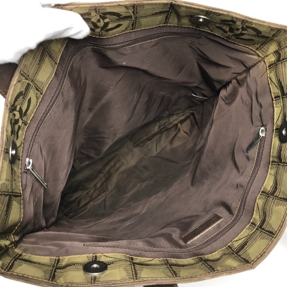 CHANEL ニュートラベルライン フラット トートバッグ フラットショッパー カバン 縦型トート ハンドバッグ ナイロン/レザー ユニセックス カーキ