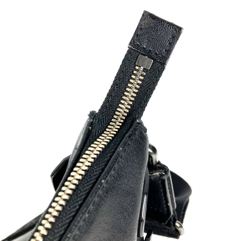 Salvatore Ferragamo logo crossbody shoulder bag in black leather. Unisex.