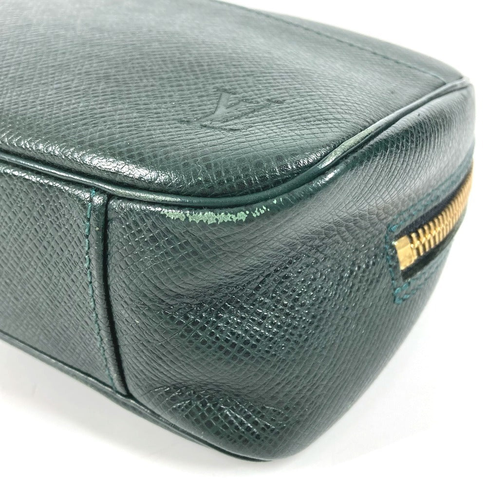 LOUIS VUITTON M30304 タイガ アクセサリーポーチ メイクポーチ 化粧ポーチ クラッチバッグ ポーチ タイガレザー ユニセックス エピセア カーキ