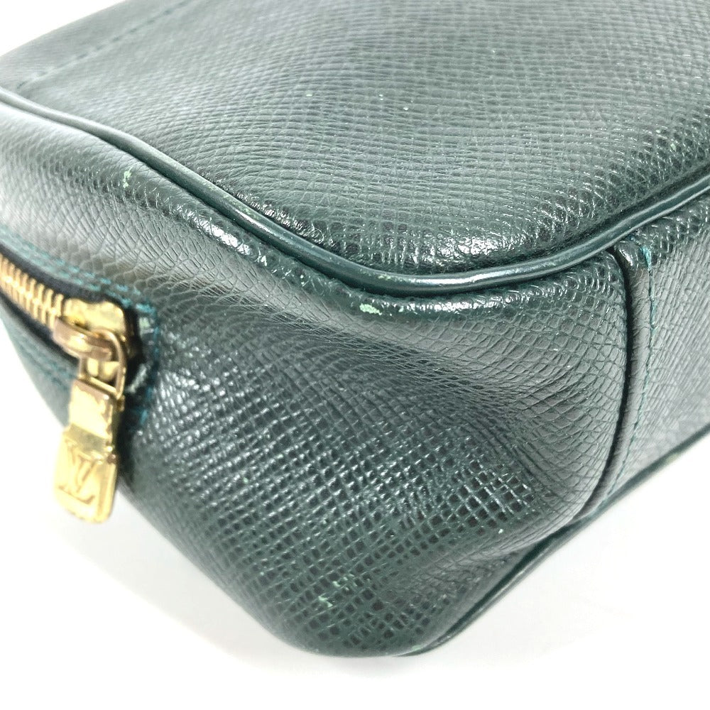 LOUIS VUITTON M30304 タイガ アクセサリーポーチ メイクポーチ 化粧ポーチ クラッチバッグ ポーチ タイガレザー ユニセックス エピセア カーキ