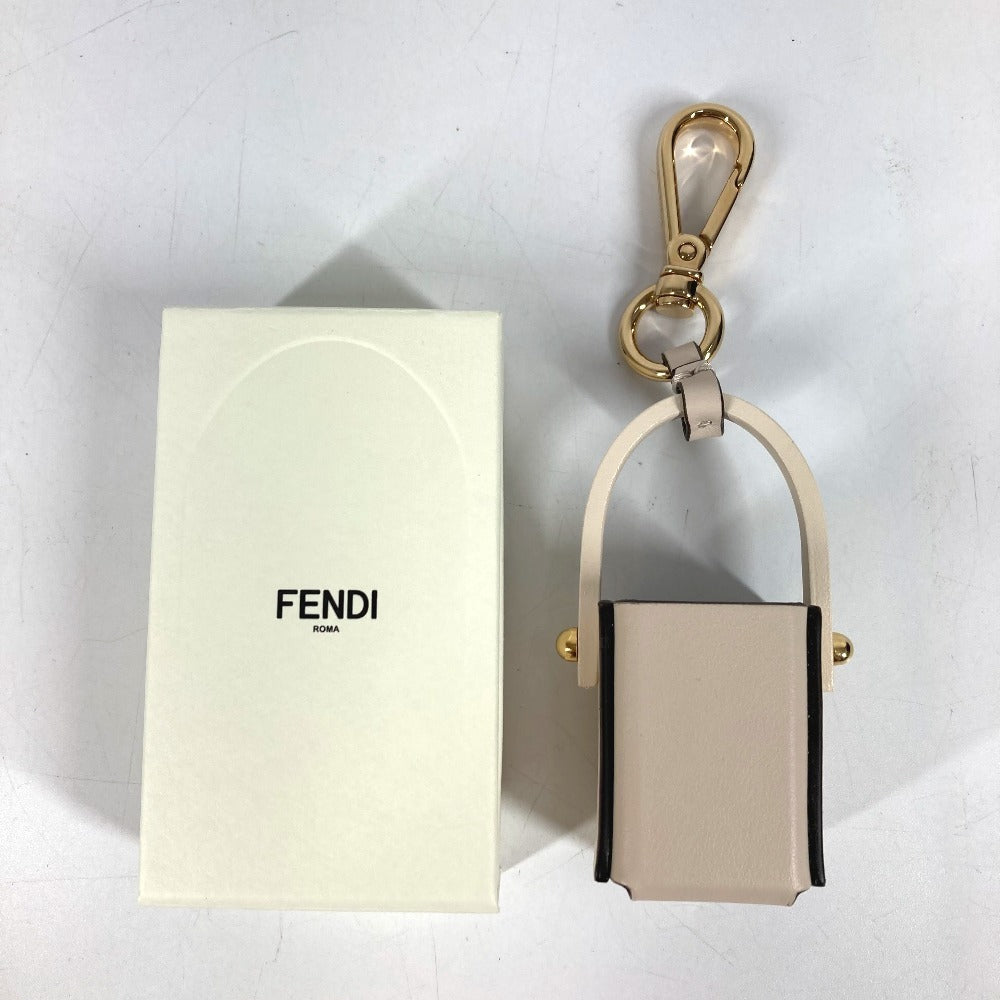FENDI パフュームケース バッグチャーム キーホルダー ペルケノ オーデパルファム ミニチュアホルダーチャーム ミニ 香水ケース 香水入れ 香水つき 小物入れ レザー ユニセックス カメリア ベージュ