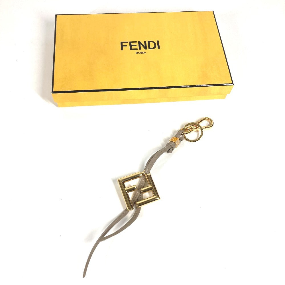 FENDI 7AS255 FFダイヤモンド チャーム バッグチャーム キーホルダー レザー ユニセックス ベージュ