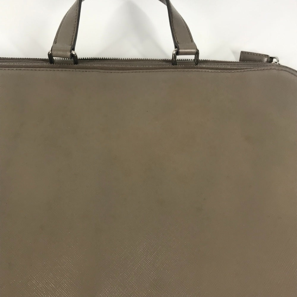 PRADA トライアングルロゴ 三角ロゴ プレート カバン ブリーフケース ビジネスバッグ サフィアーノレザ－ メンズ ベージュ系 - brandshop-reference